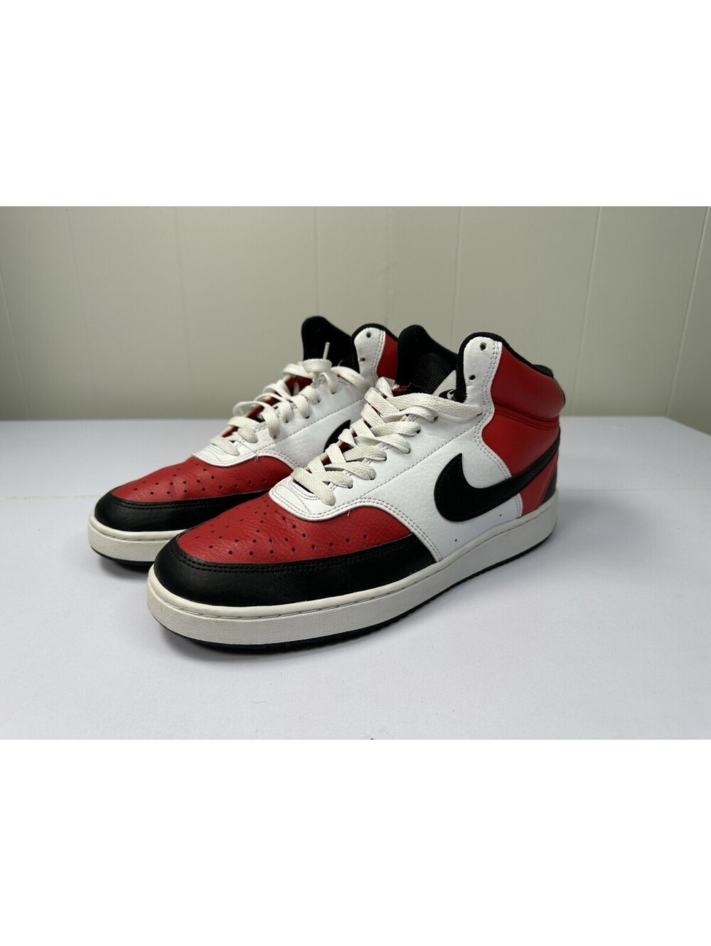Nike Court Vision Mid DM1186-600 Men’s Size 9.5 White Black Red High Top Shoes
